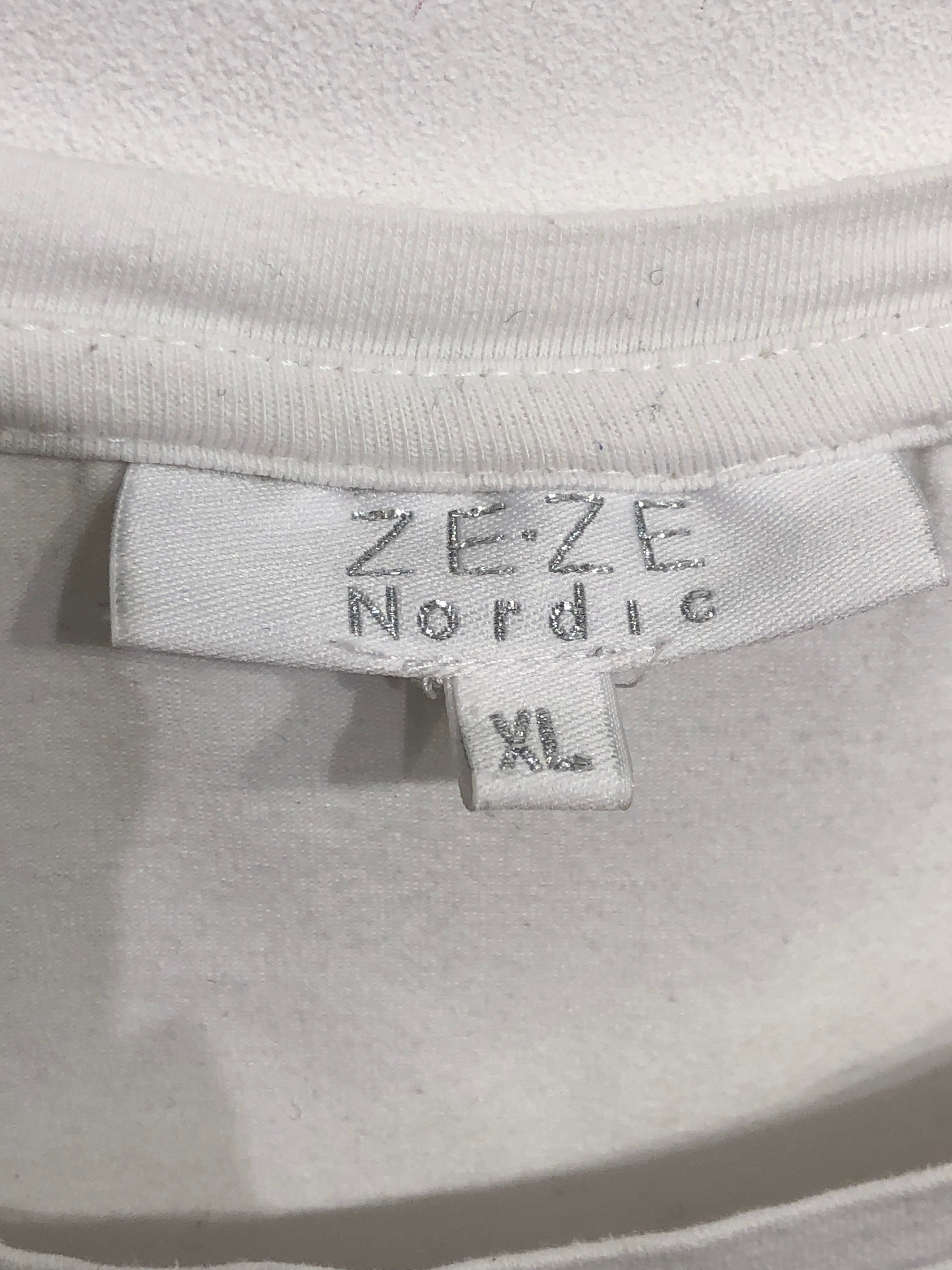 Ze-Ze T-shirt